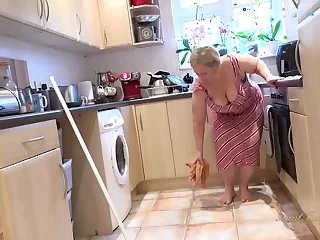 Mature Model XXX 6